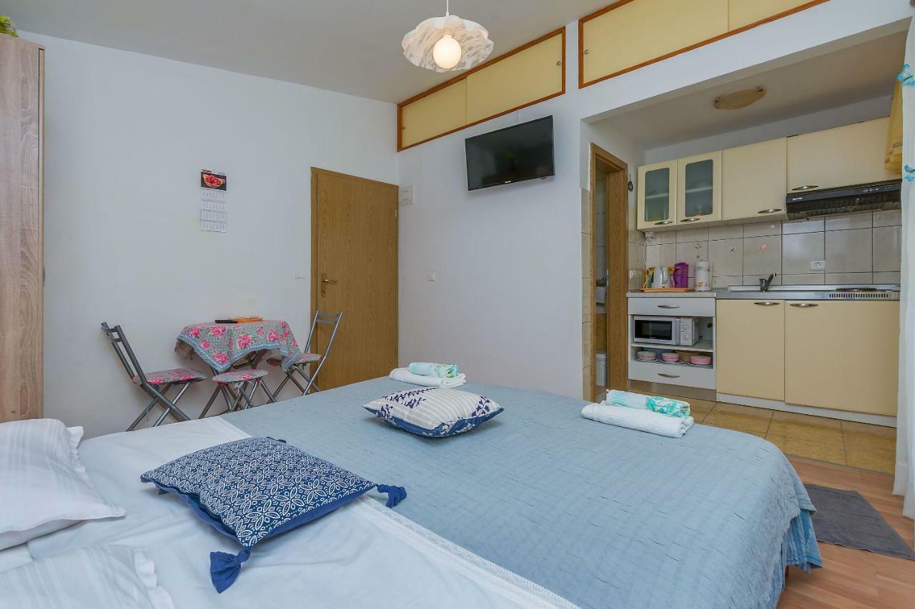 Apartment Ivanka Omiš Eksteriør billede