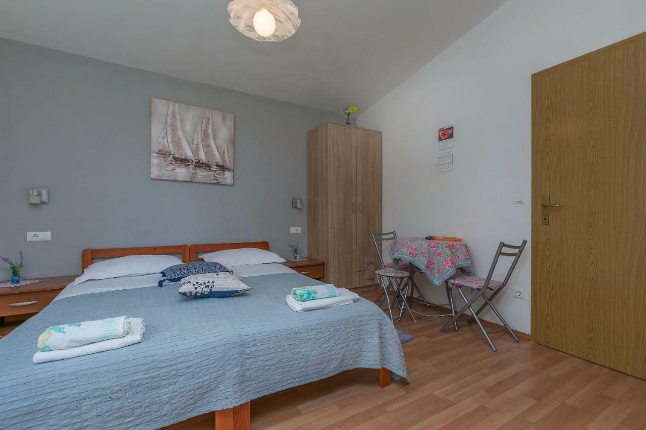 Apartment Ivanka Omiš Eksteriør billede